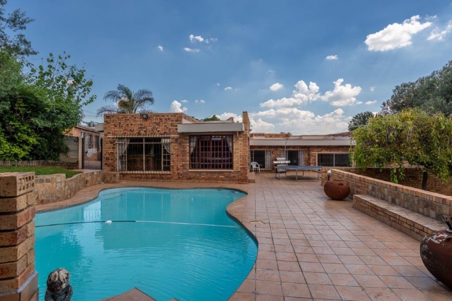 3 Bedroom Property for Sale in Suideroord Gauteng