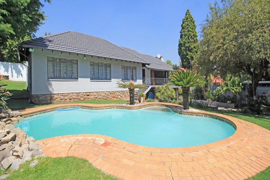 4 Bedroom Property for Sale in Savoy Estate Gauteng