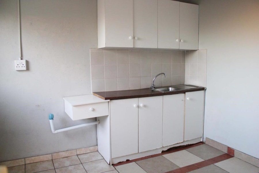 To Let 1 Bedroom Property for Rent in Kempton Park Central Gauteng