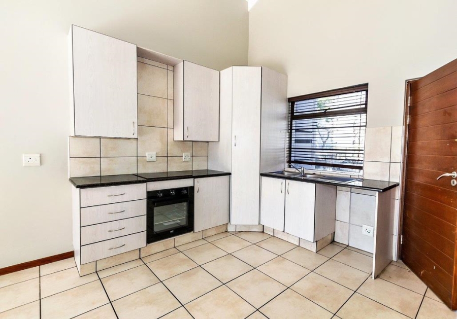 2 Bedroom Property for Sale in Waterstone Park Gauteng