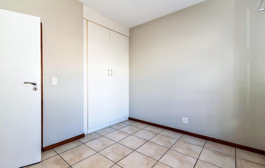 2 Bedroom Property for Sale in Waterstone Park Gauteng