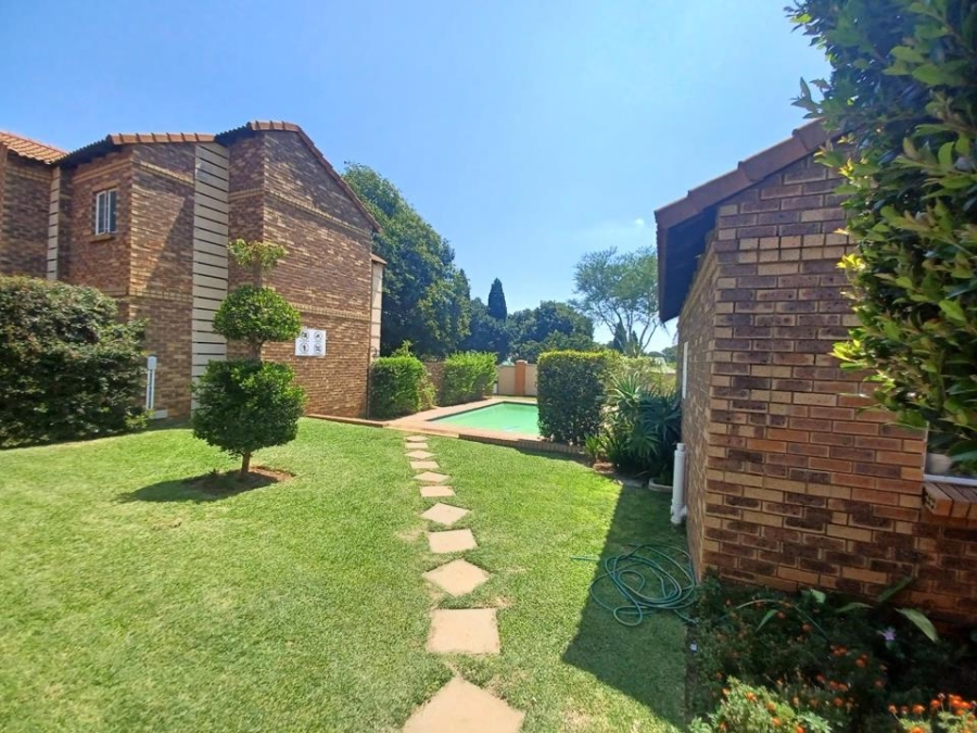 To Let 3 Bedroom Property for Rent in Equestria Gauteng