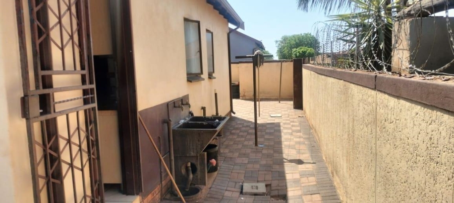 3 Bedroom Property for Sale in Soshanguve VV Gauteng