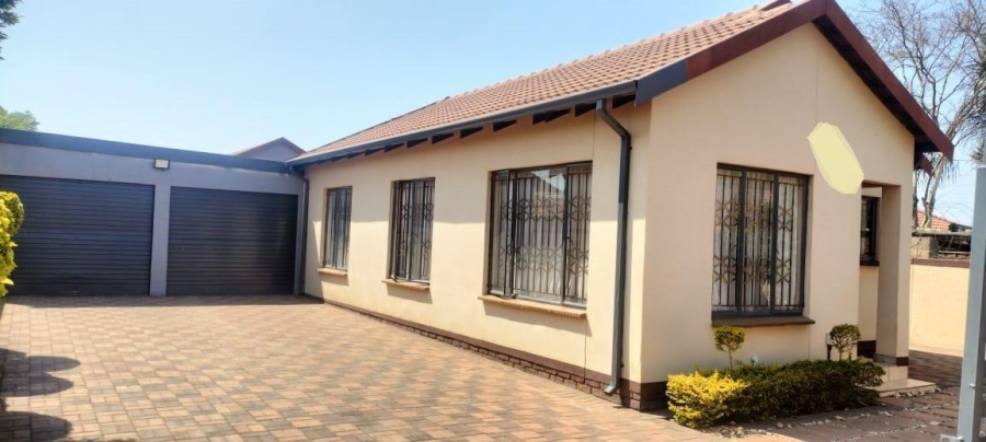 3 Bedroom Property for Sale in Soshanguve VV Gauteng