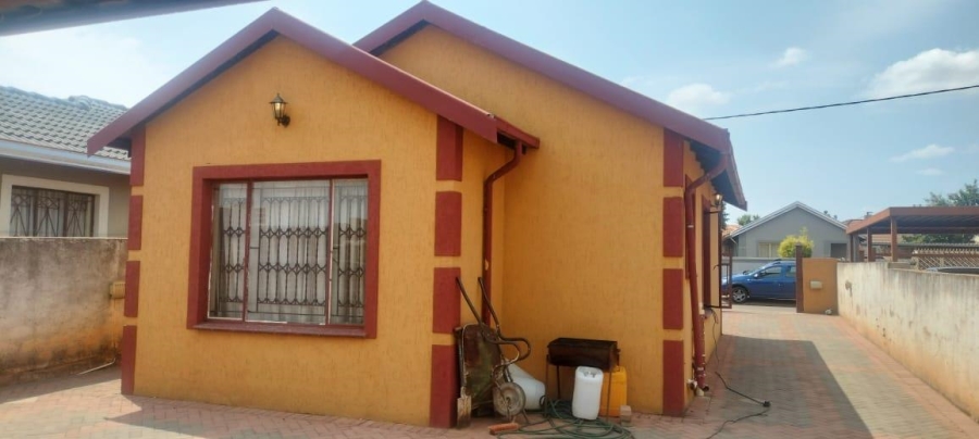 3 Bedroom Property for Sale in Soshanguve VV Gauteng