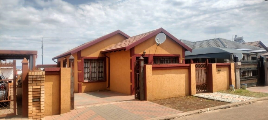 3 Bedroom Property for Sale in Soshanguve VV Gauteng