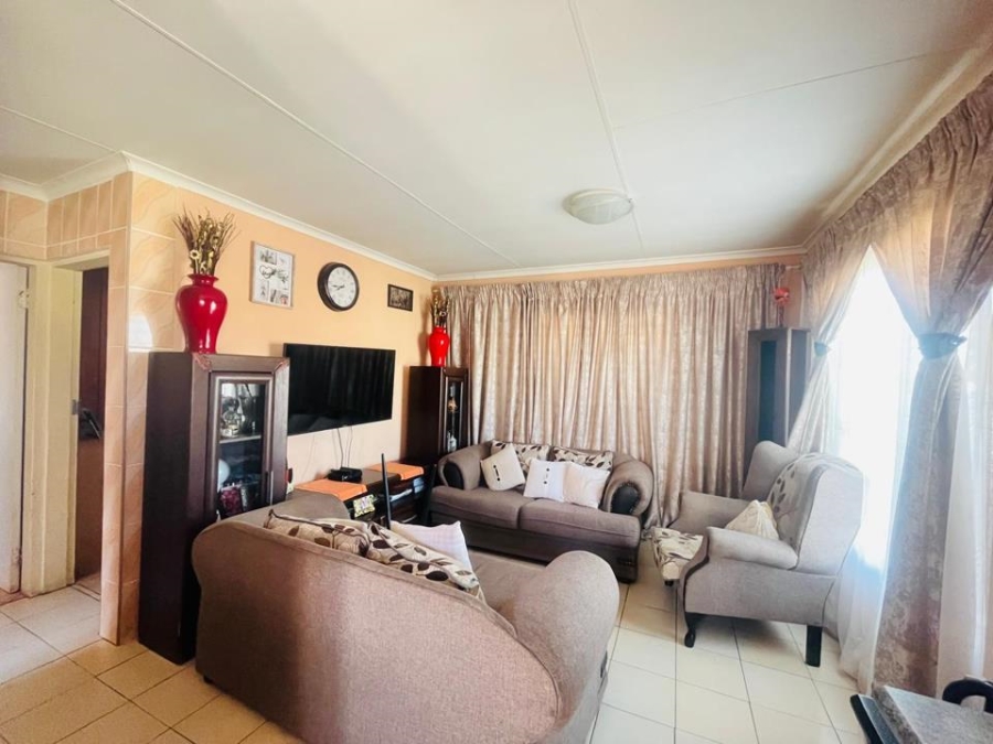 4 Bedroom Property for Sale in Soshanguve Gauteng