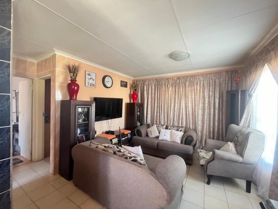 4 Bedroom Property for Sale in Soshanguve Gauteng