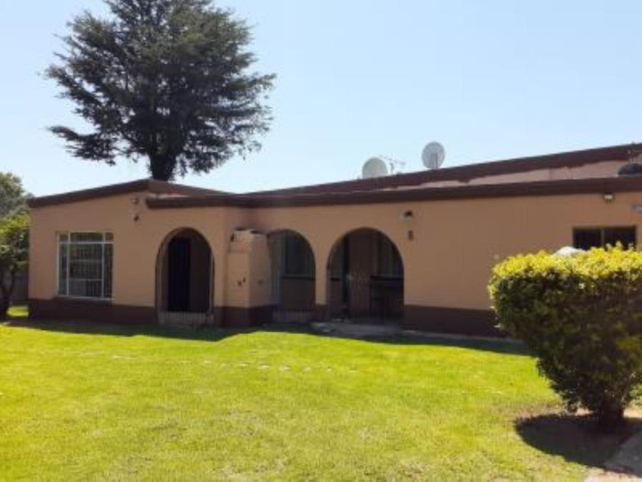 To Let 1 Bedroom Property for Rent in Birch Acres Gauteng