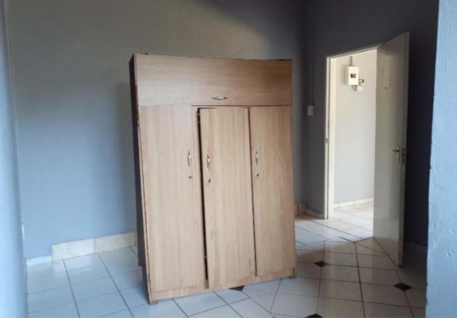 To Let 1 Bedroom Property for Rent in Birch Acres Gauteng