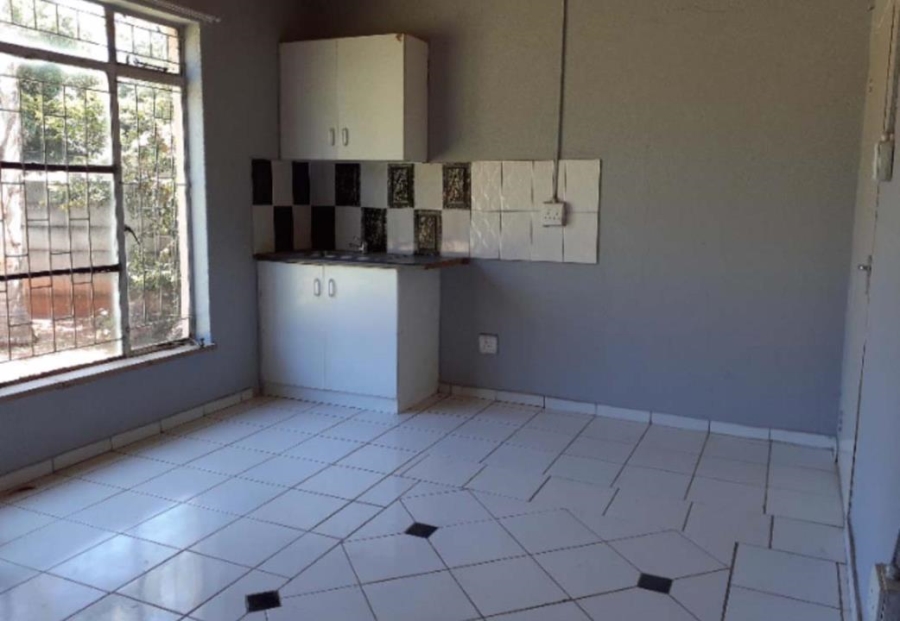 To Let 1 Bedroom Property for Rent in Birch Acres Gauteng