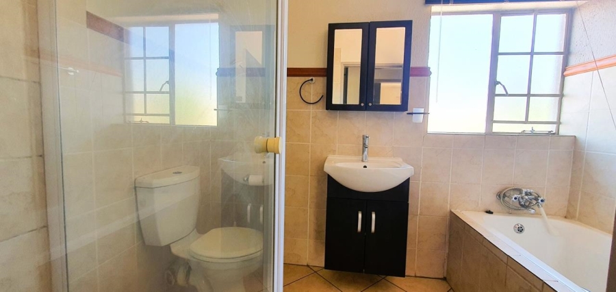 2 Bedroom Property for Sale in Willow Park Manor Gauteng