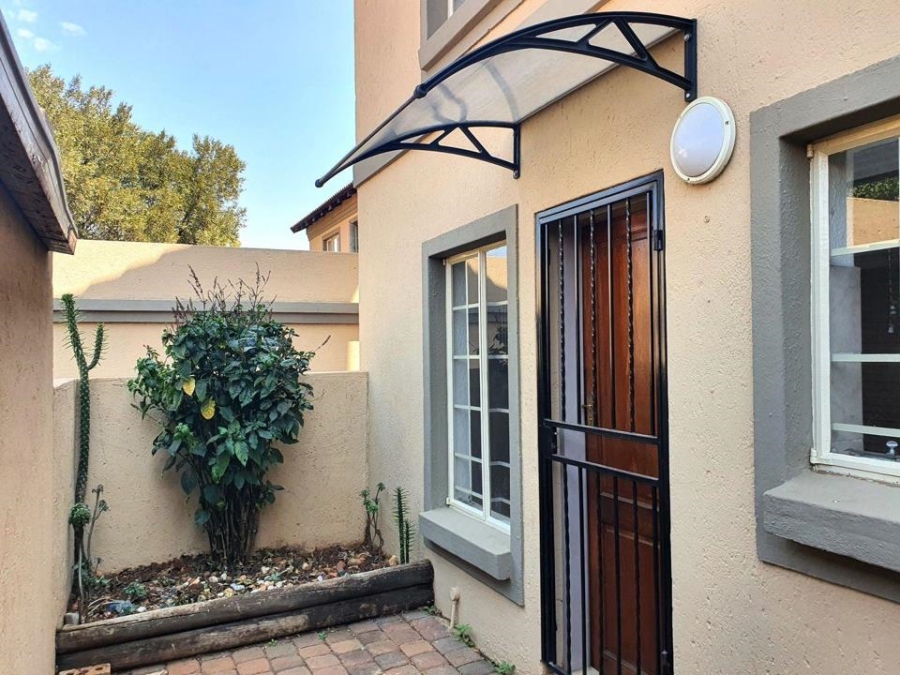 2 Bedroom Property for Sale in Willow Park Manor Gauteng