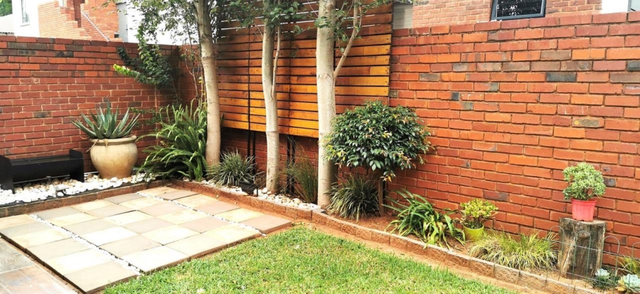 3 Bedroom Property for Sale in Bronberg Gauteng