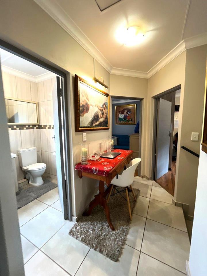 3 Bedroom Property for Sale in Bronberg Gauteng