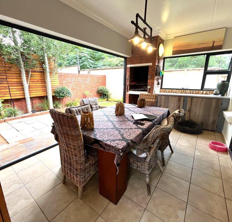 3 Bedroom Property for Sale in Bronberg Gauteng