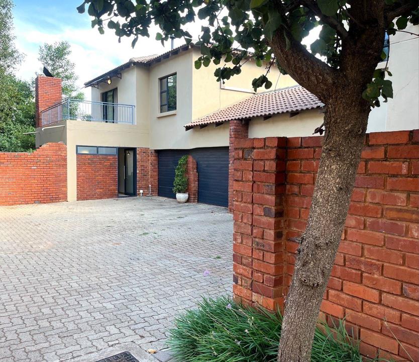 3 Bedroom Property for Sale in Bronberg Gauteng