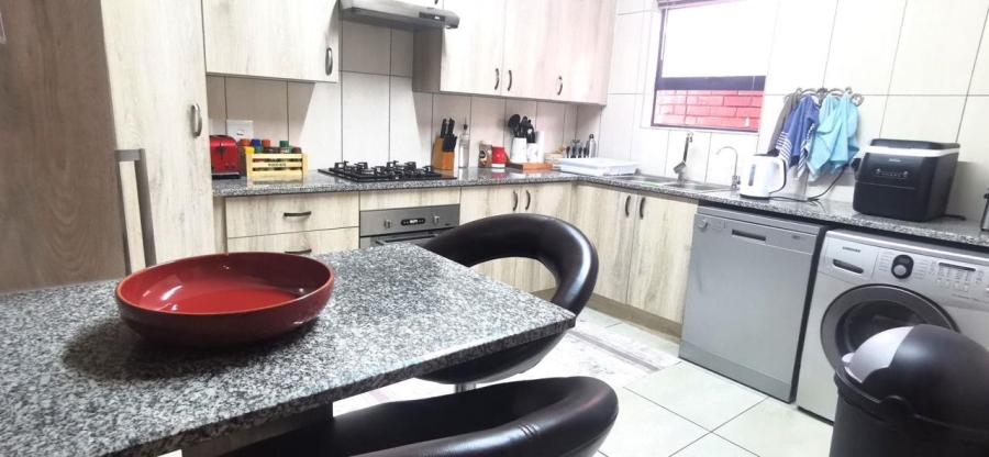 3 Bedroom Property for Sale in Bronberg Gauteng