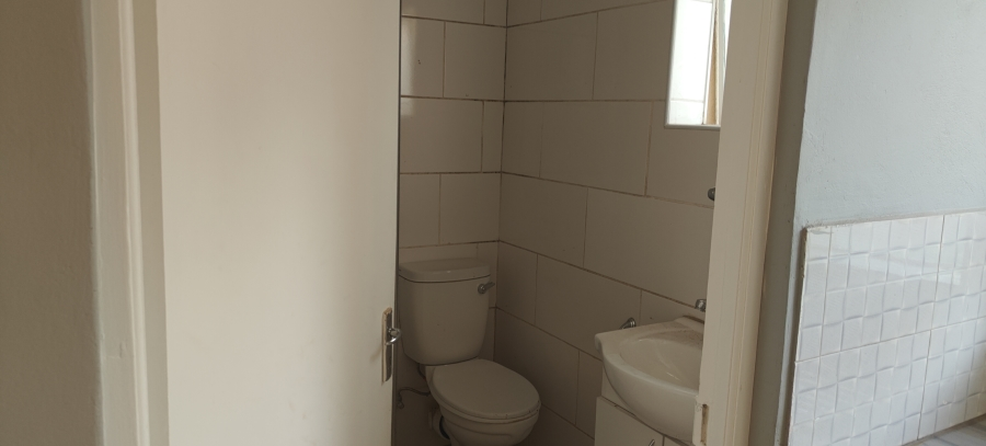 To Let 2 Bedroom Property for Rent in Raumarais Park Gauteng