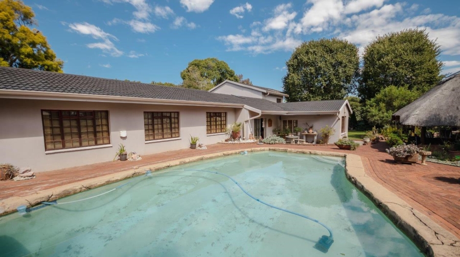 6 Bedroom Property for Sale in Clubview Gauteng