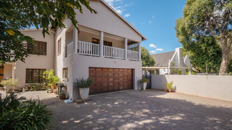 6 Bedroom Property for Sale in Clubview Gauteng