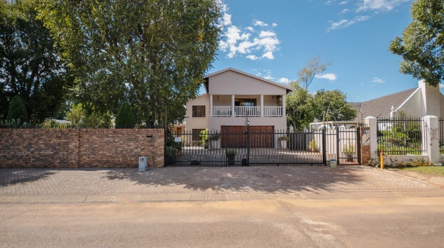 6 Bedroom Property for Sale in Clubview Gauteng