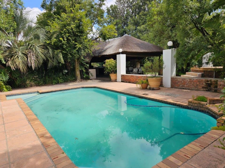 5 Bedroom Property for Sale in Randjesfontein A H Gauteng