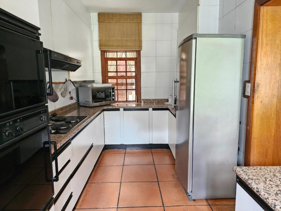 5 Bedroom Property for Sale in Randjesfontein A H Gauteng