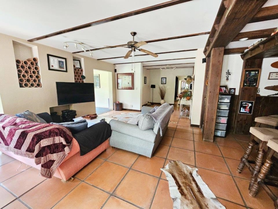 5 Bedroom Property for Sale in Randjesfontein A H Gauteng