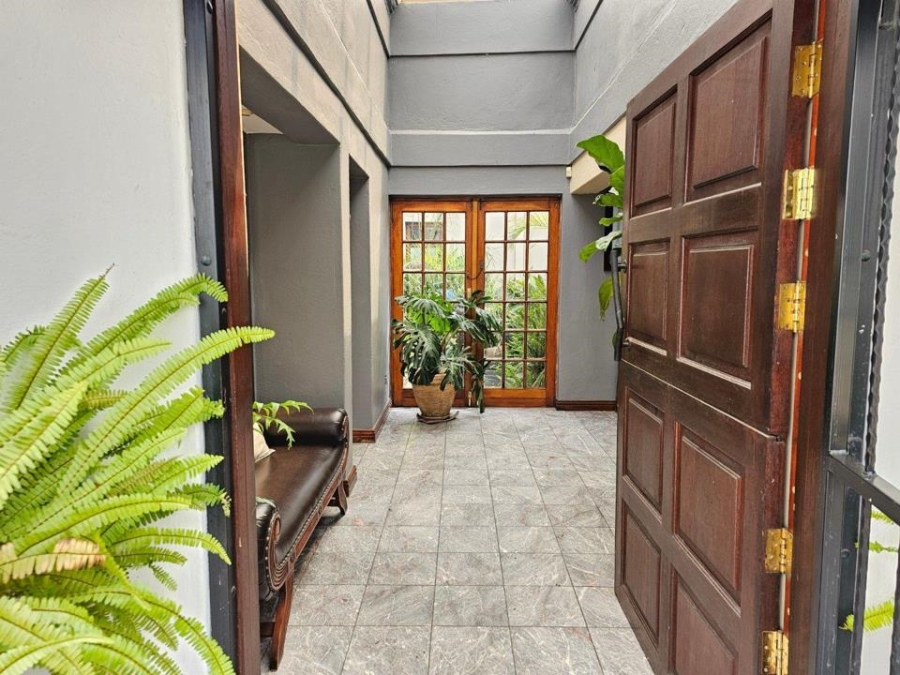 5 Bedroom Property for Sale in Randjesfontein A H Gauteng