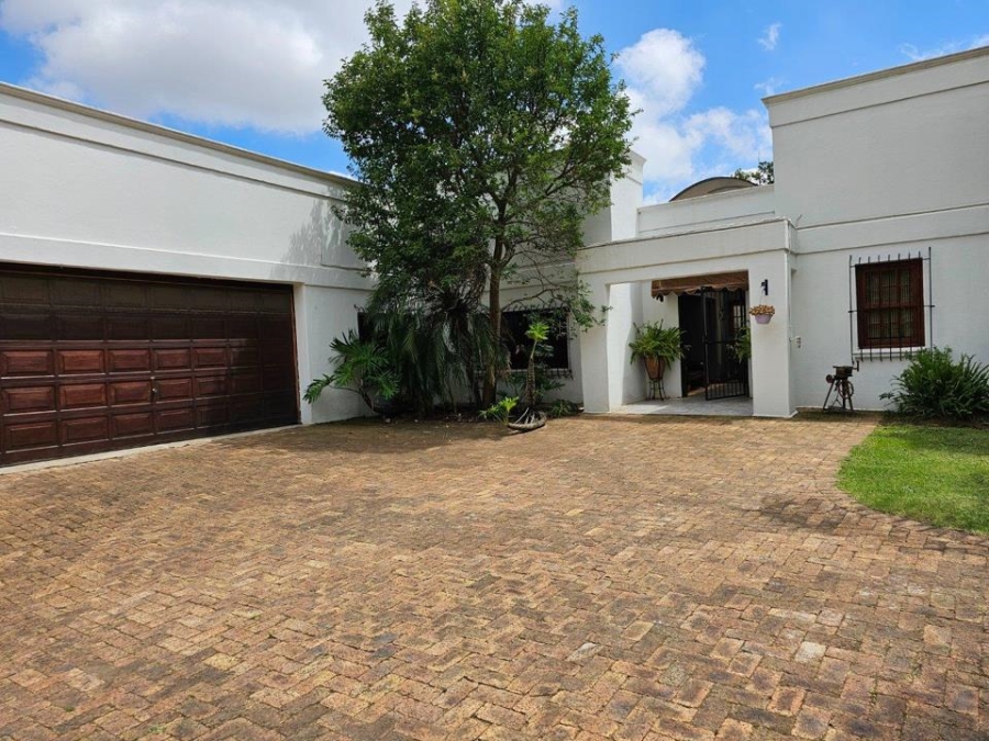 5 Bedroom Property for Sale in Randjesfontein A H Gauteng