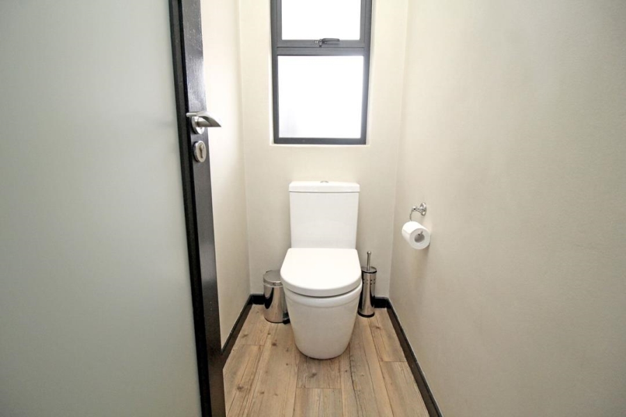 1 Bedroom Property for Sale in Rosebank Gauteng