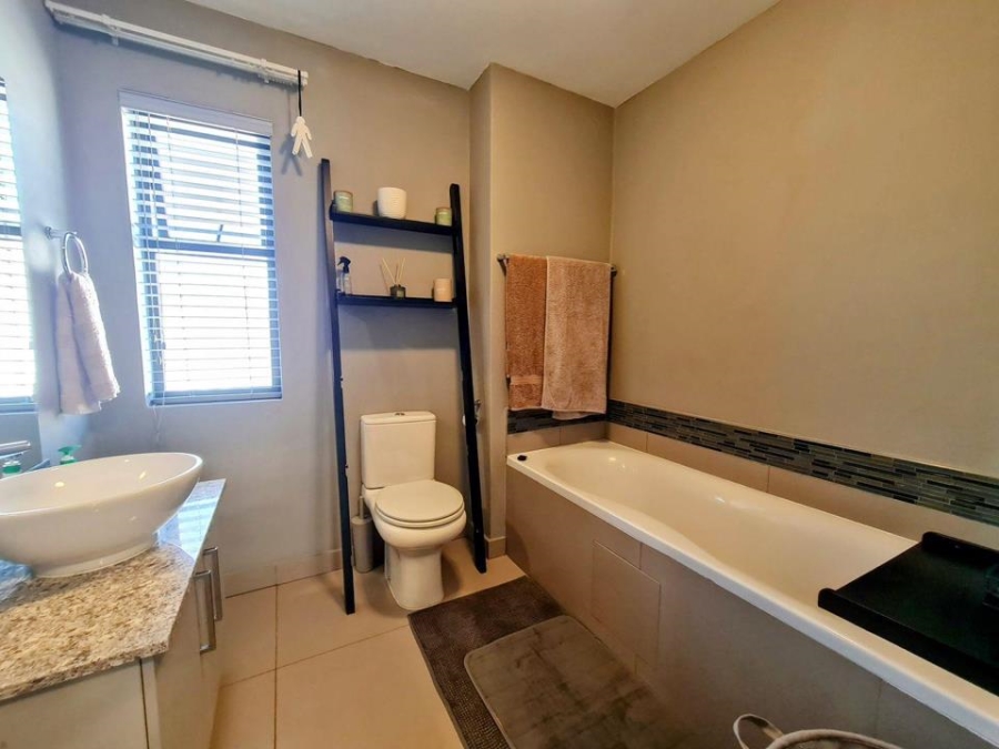 2 Bedroom Property for Sale in Bryanston Gauteng