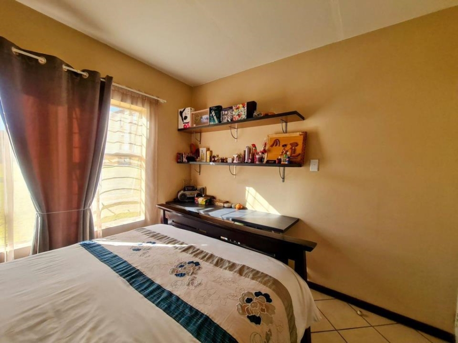 2 Bedroom Property for Sale in Honeypark Gauteng