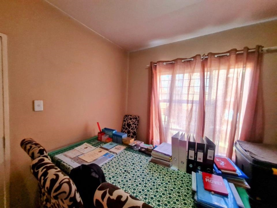 2 Bedroom Property for Sale in Honeypark Gauteng