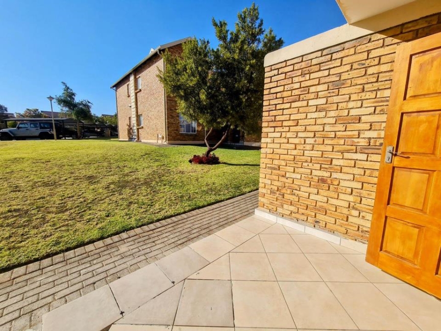 2 Bedroom Property for Sale in Honeypark Gauteng