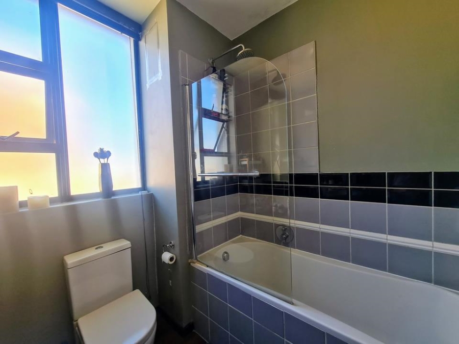 2 Bedroom Property for Sale in Rosebank Gauteng