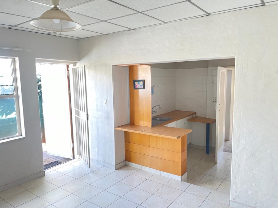 1 Bedroom Property for Sale in Brummeria Gauteng