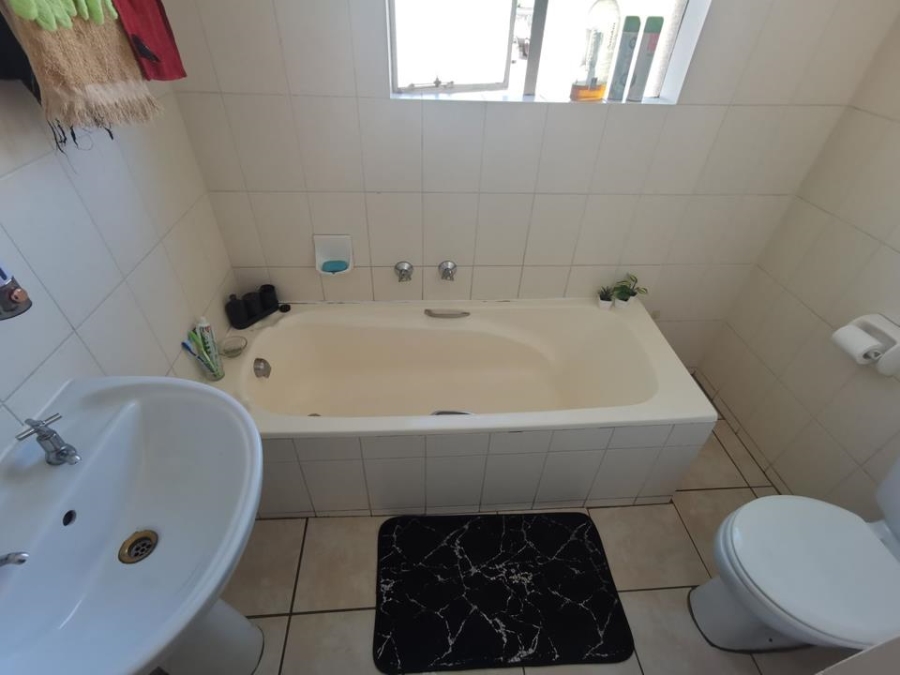 1 Bedroom Property for Sale in Ferndale Gauteng