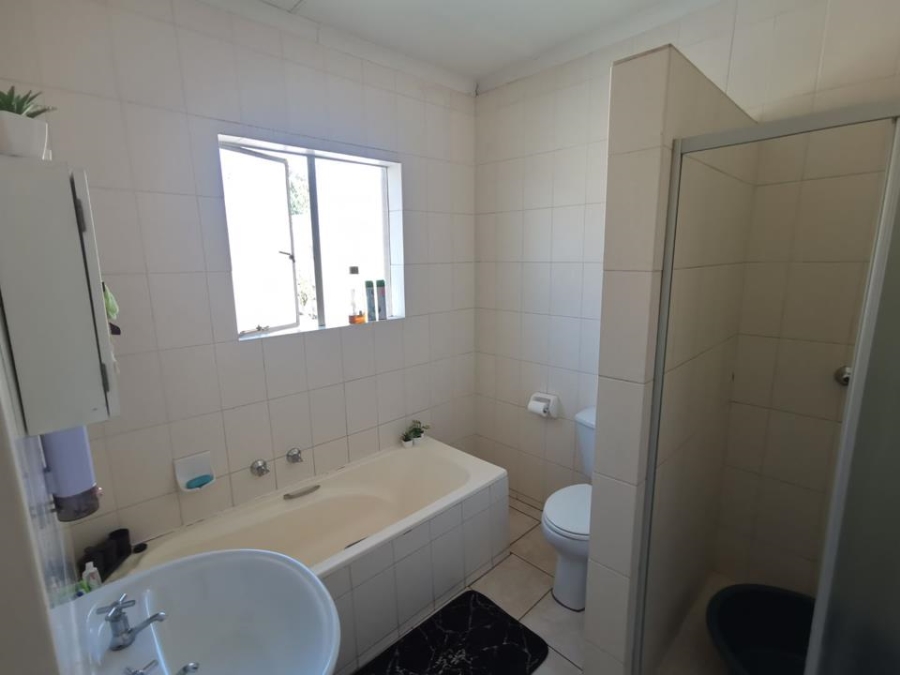 1 Bedroom Property for Sale in Ferndale Gauteng