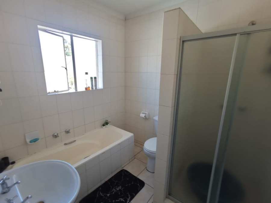 1 Bedroom Property for Sale in Ferndale Gauteng