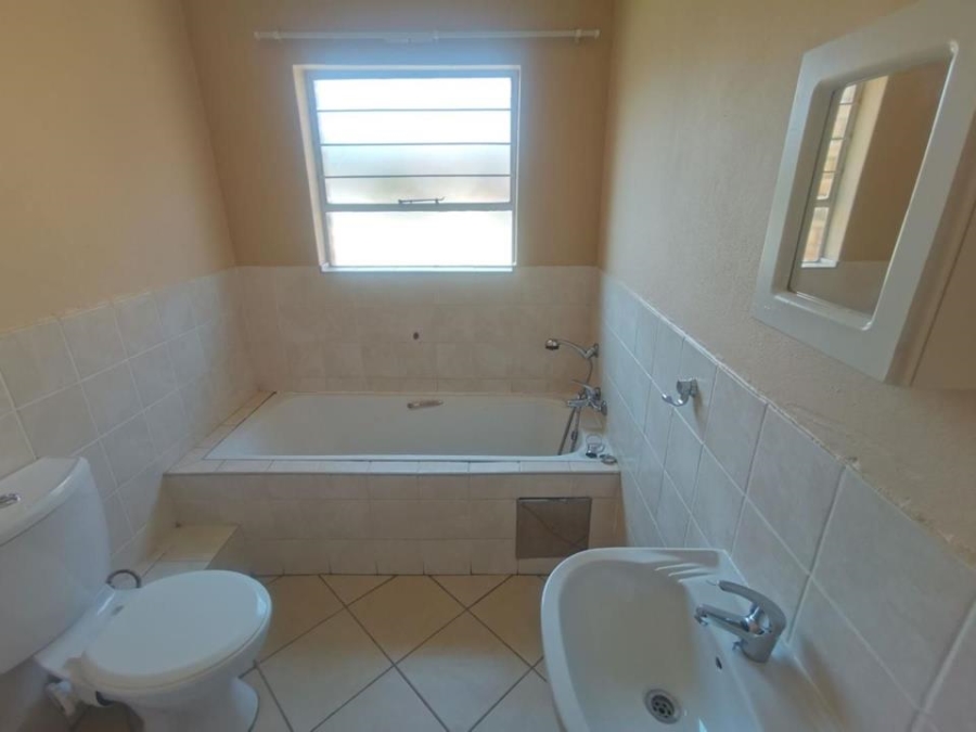 2 Bedroom Property for Sale in Honeydew Gauteng