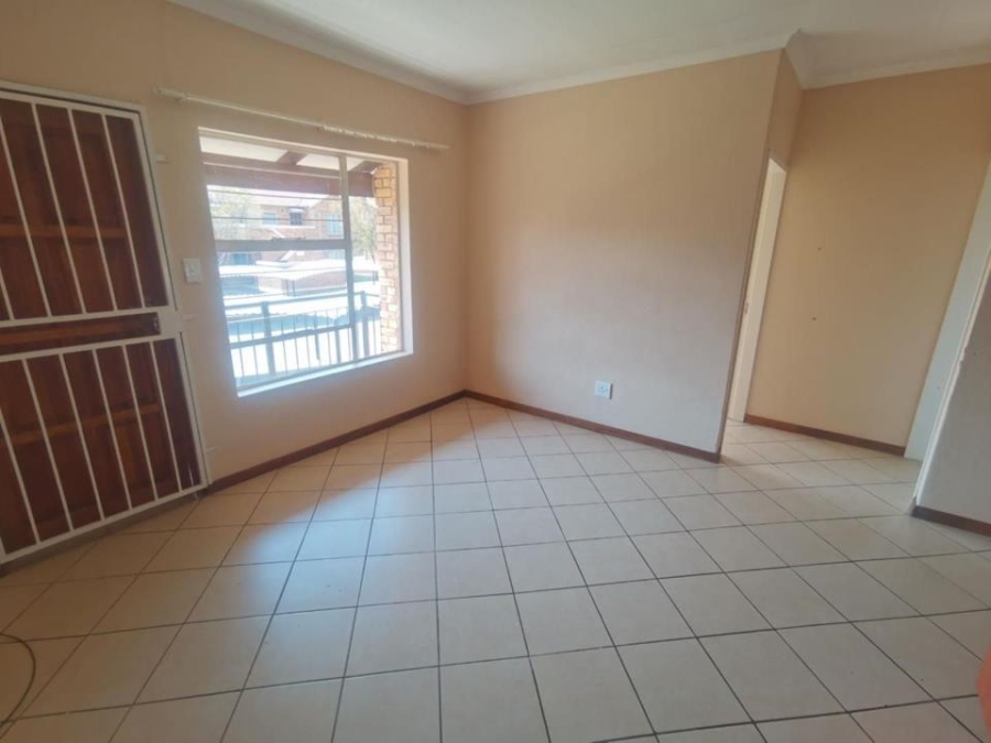 2 Bedroom Property for Sale in Honeydew Gauteng