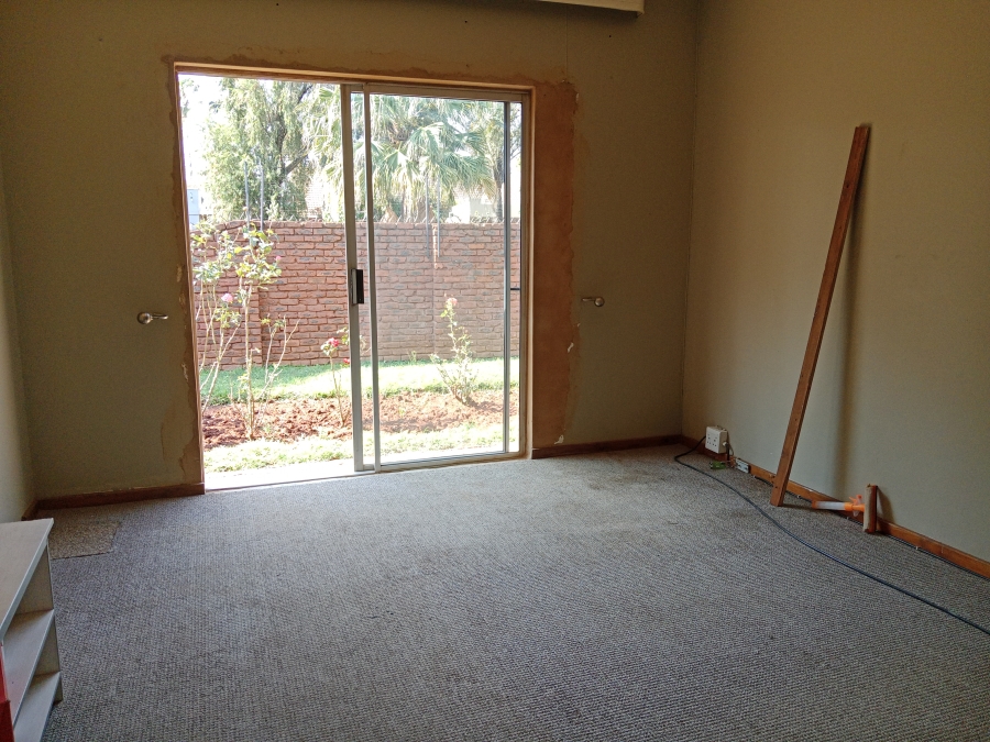 To Let 1 Bedroom Property for Rent in Dorandia Gauteng