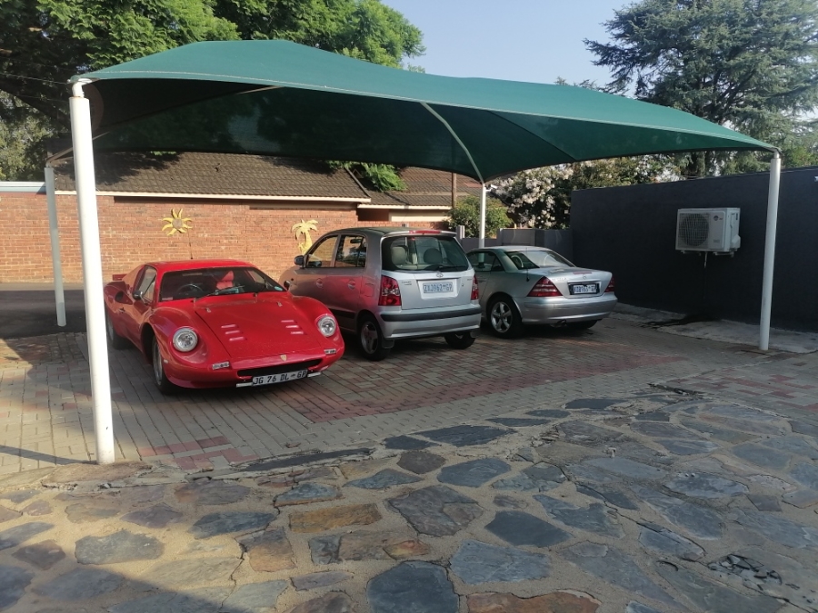 To Let 1 Bedroom Property for Rent in Valhalla Gauteng