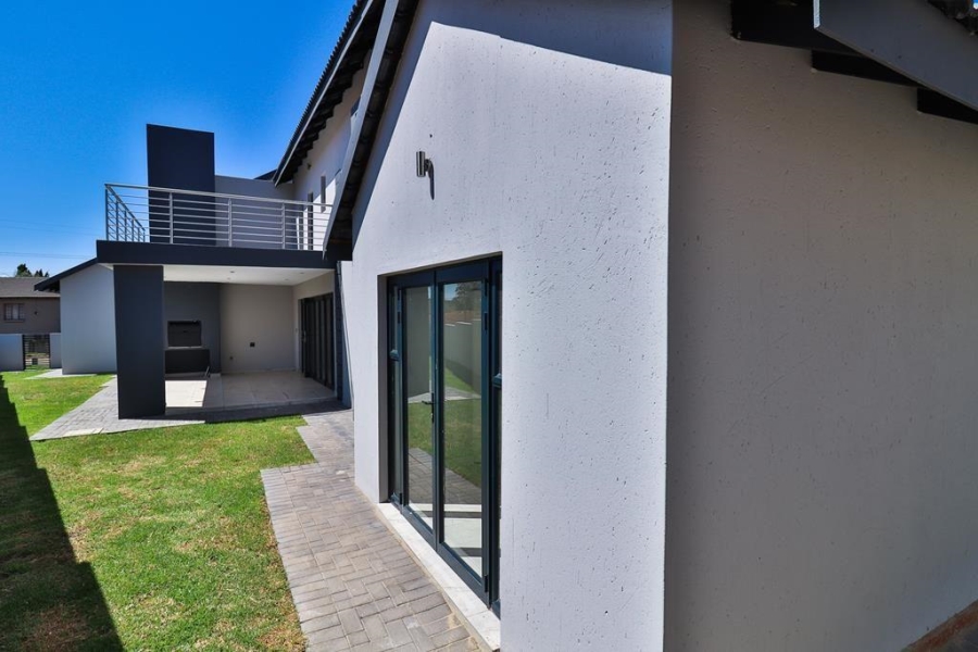 4 Bedroom Property for Sale in Eldo Village Estate Gauteng