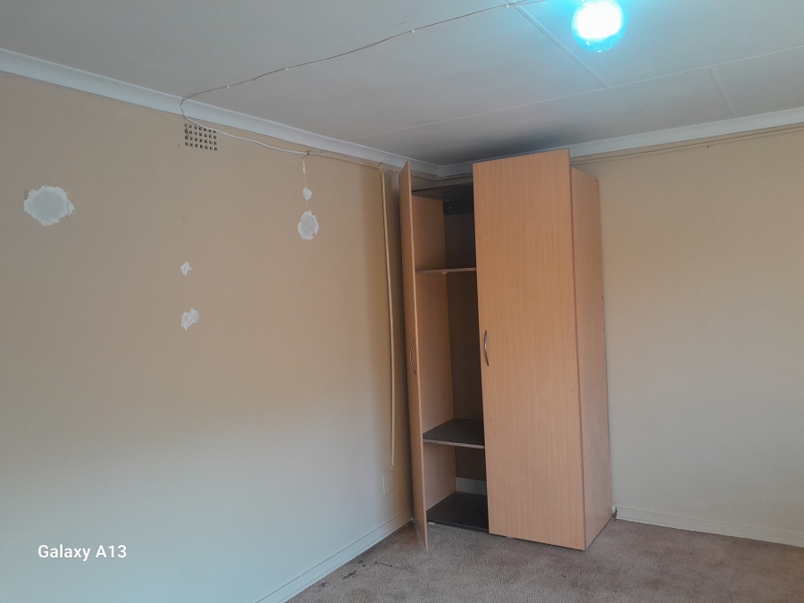 1 Bedroom Property for Sale in Bezuidenhout Valley Gauteng