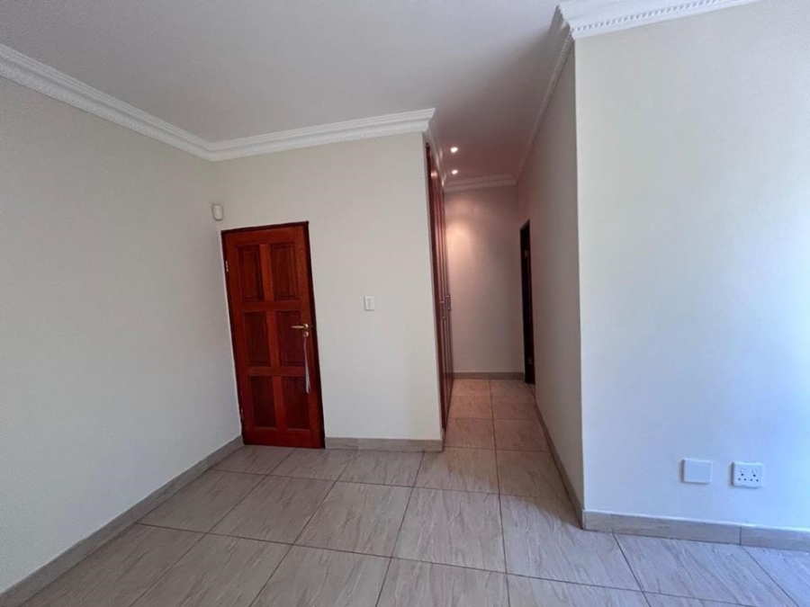 6 Bedroom Property for Sale in Eldo Village Estate Gauteng