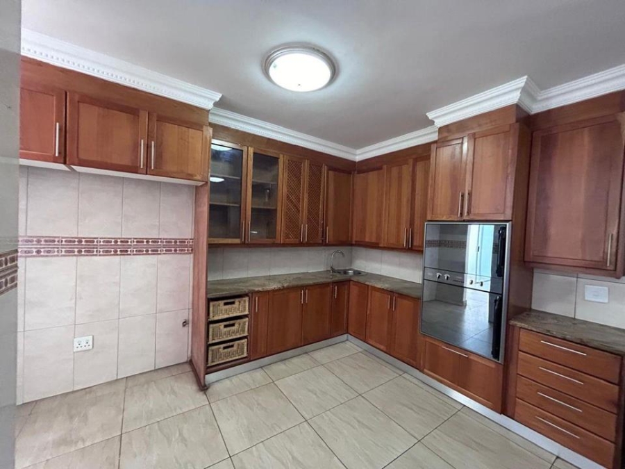 6 Bedroom Property for Sale in Eldo Village Estate Gauteng