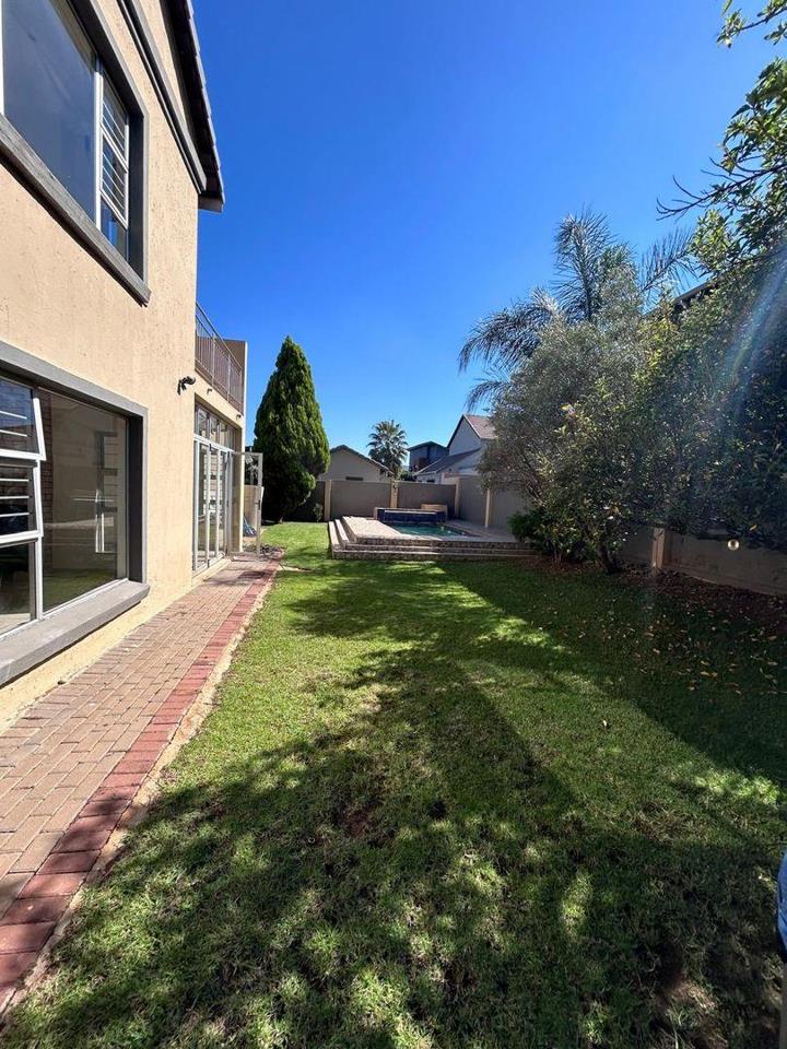 6 Bedroom Property for Sale in Eldo Village Estate Gauteng